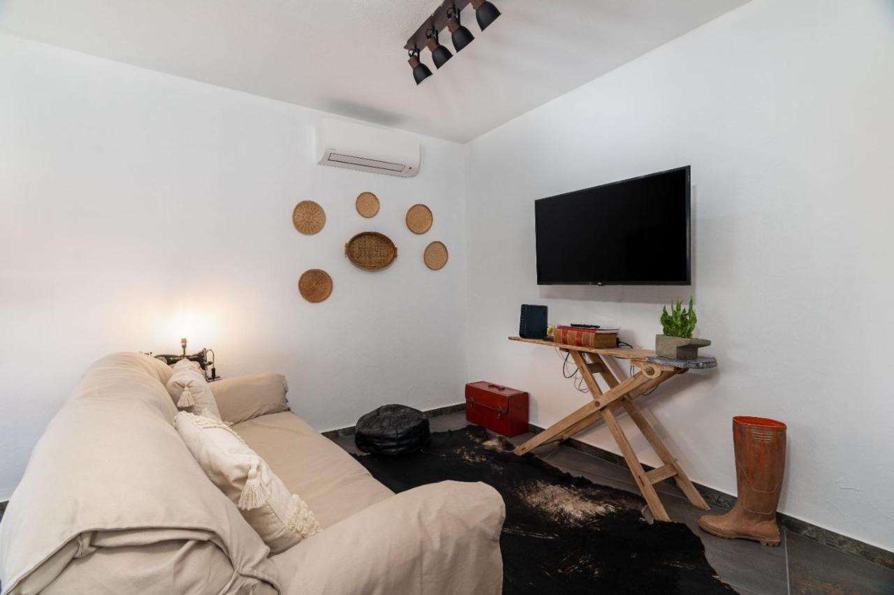 Casa Estabulo- Cozy Rustic Farmhouse Loft Touro เอสโตเบอร์ ภายนอก รูปภาพ