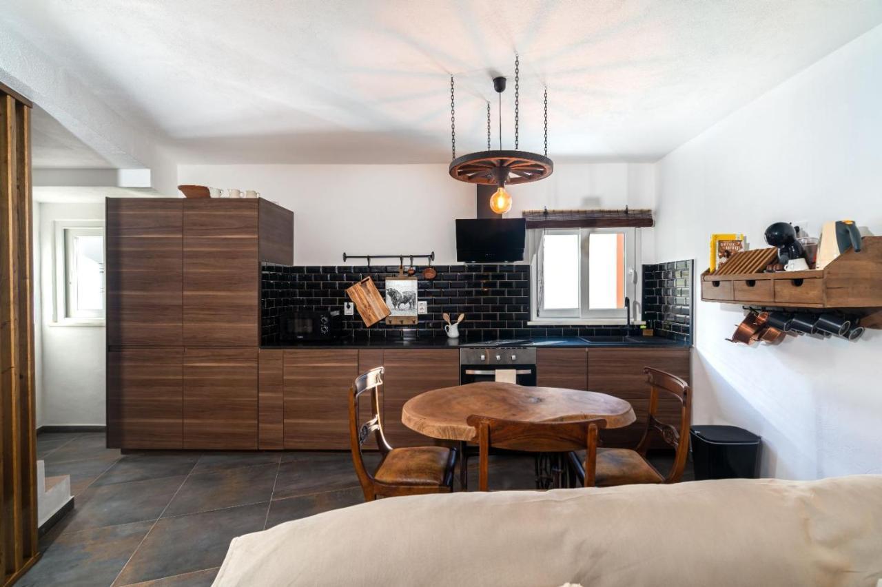 Casa Estabulo- Cozy Rustic Farmhouse Loft Touro เอสโตเบอร์ ภายนอก รูปภาพ